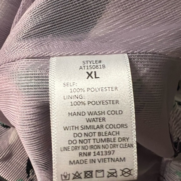Astr The Label Cropped Floral Top - Picture 3 of 6